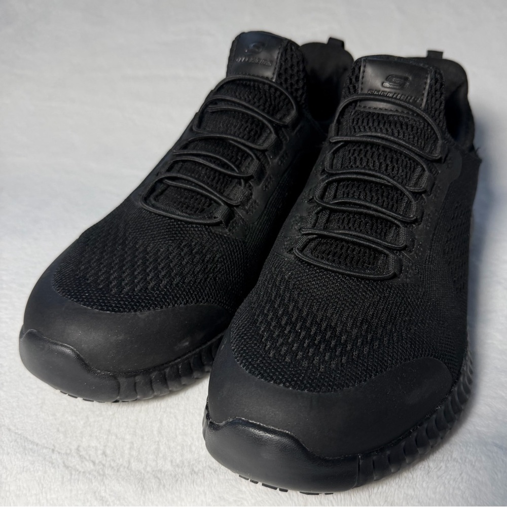 Skechers Women’s Cessnock Air Black Slip resistant Slip On Size 9 NWOB New